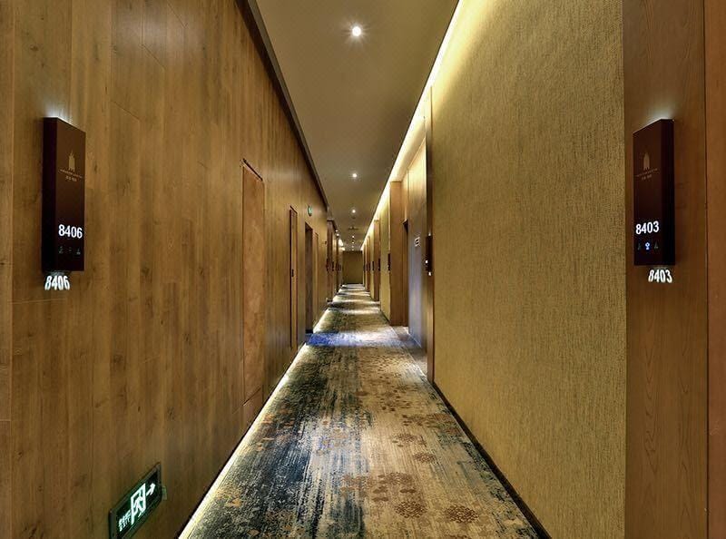 Mehood Lestie, Shanghai Jiaotong University Dongchuan Road Hotel in Shanghai