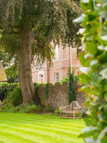 4 Canon Lane Hotel in Chichester