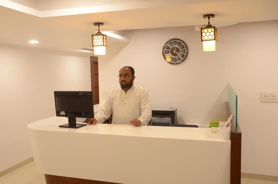 HOTEL IDEAL Hotel in Vadodara