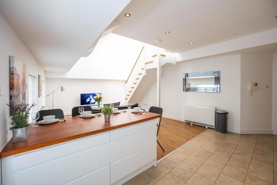 Grafton Street District Apartments Hotel in Dublin