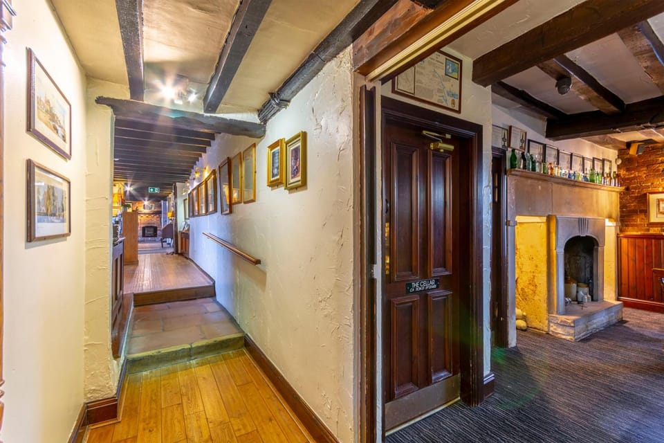 The Forest Lodge Inn in Newark and Sherwood District