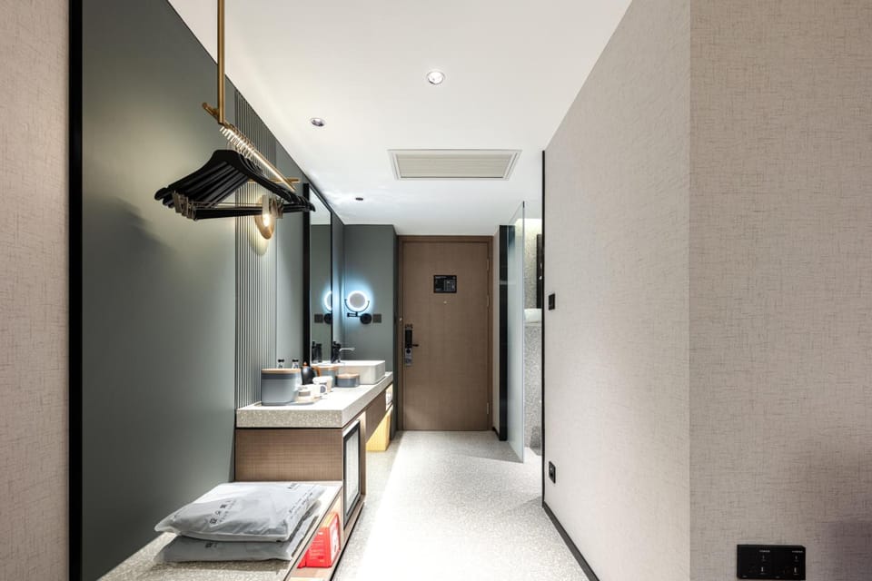 Atour S Hotel Shanghai Changning Tianshan Road Hotel in Shanghai