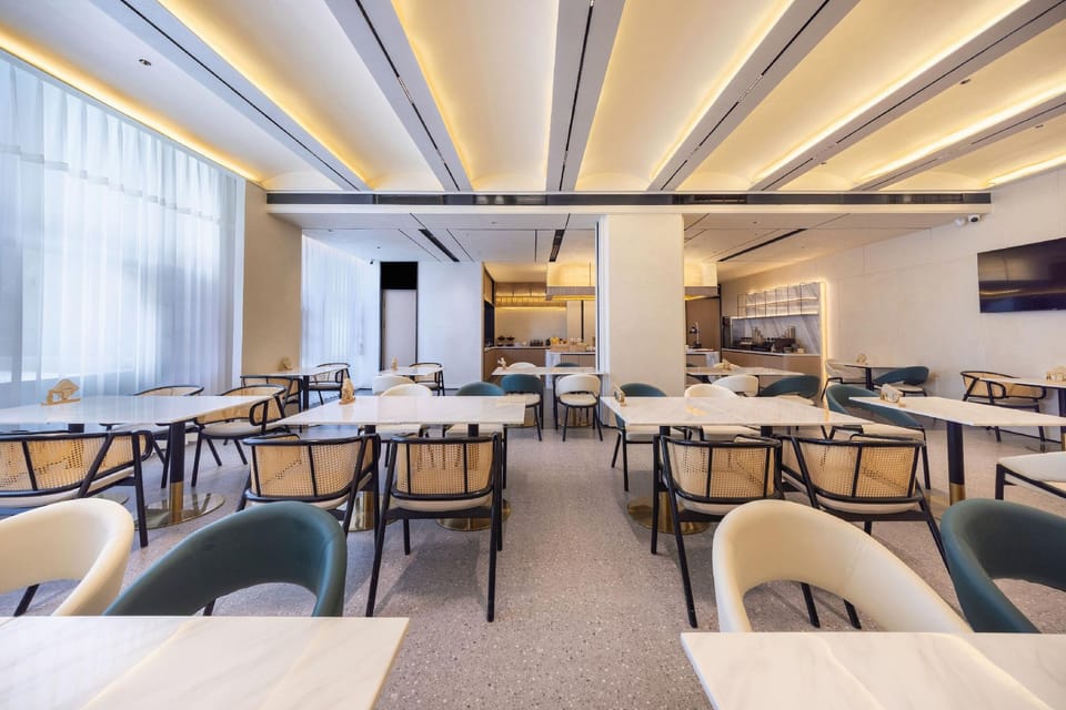 Atour Hotel Kunming Changshui International Airport Cloud Cube Hotel in China