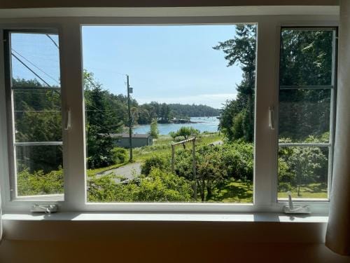Silva Bay View BnB Hotel in Gabriola