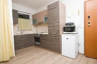 Cute Apt Vano Beach Hotel in Makarska