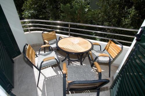 Cute Apt Vano Beach Hotel in Makarska