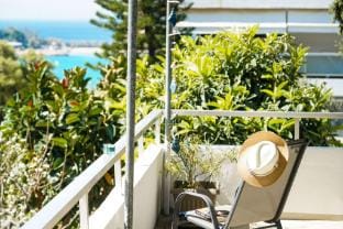 Two-Bedroom Sea View Apartment with Garden Hotel in Vouliagmeni