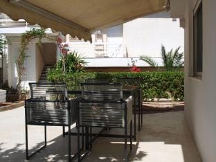 Seaside Nestie in Vouliagmeni, Athens Hotel in Vouliagmeni