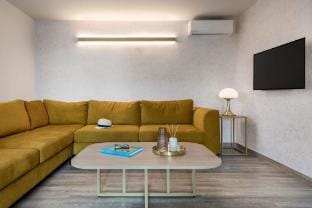 Three-Bedroom Panoramic Sea View Maisonette Hotel in Vouliagmeni