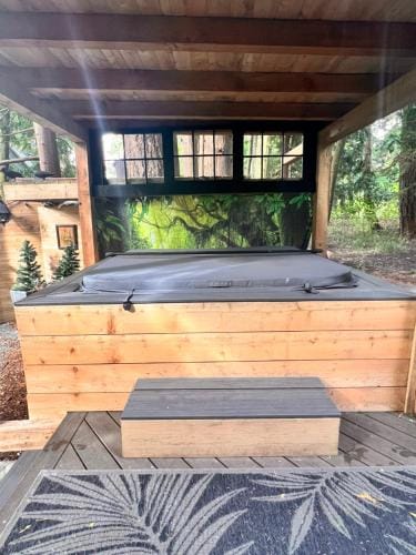 Sojourn Rustic Spa Retreat Lodge in Point Roberts