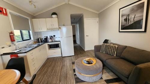 Bridport Beach Cottages Hotel in Bridport