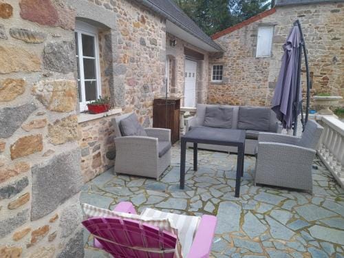 Domaine de la Tour carree - 3 Chambres Hotel in Normandy