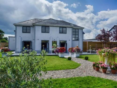 The Village Hotel, Bar and Restaurant Hotel in Louth, Co. Louth, Ireland