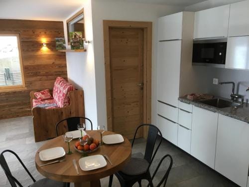 Apartment Chalet Mont Noble, 4 Vallees Hotel in Canton of Valais