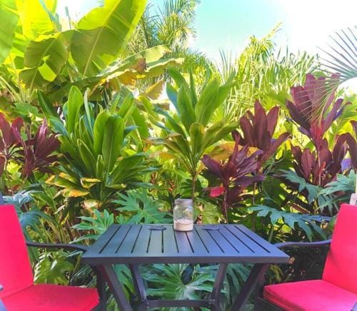 Central Oceanview Modern Cozy 3 Bed House Hotel in Kalaoa