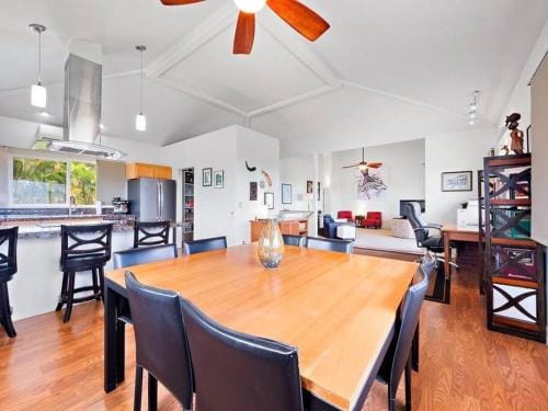 Central Oceanview Modern Cozy 3 Bed House Hotel in Kalaoa