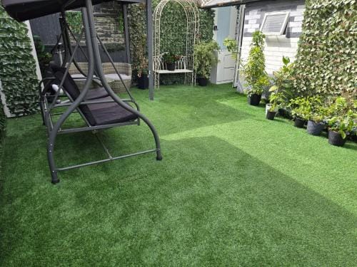 Ensuite room with private entrance and private garden Hotel in Blackpool