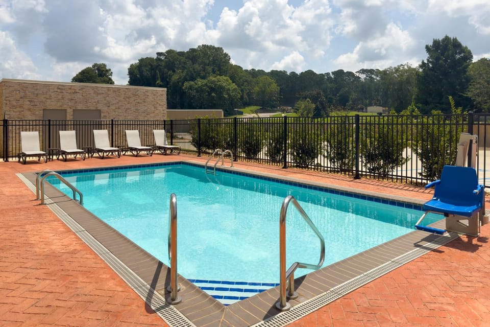 Holiday Inn Express And Suites Meridian I 20 By IHG Hotel in Meridian