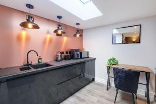 Stanley Cottage, Greenford - Studio Room Hotel in London Borough of Ealing