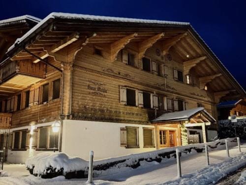 Great apartment close to the romantic Arnen lake Hotel in Saanen