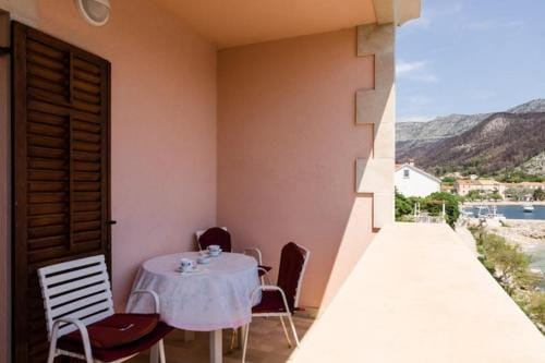Apartments Bezek - Studio Apartment with Sea View 2 A Hotel in Dubrovnik-Neretva County