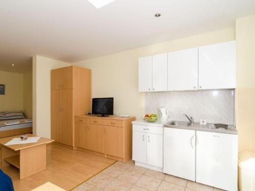 Apartments Radic - Studio Apartment 2-3 Adults - Kneza Domagoja Street - BR 1 Hotel in Dubrovnik