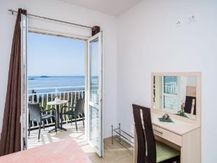 Villa Samba - Superior One-Bedroom Apartment with Balcony and Sea View Hotel in Plat
