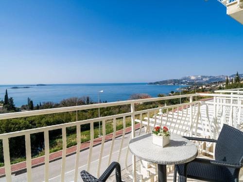 Villa Samba - Superior One-Bedroom Apartment with Balcony and Sea View Hotel in Plat