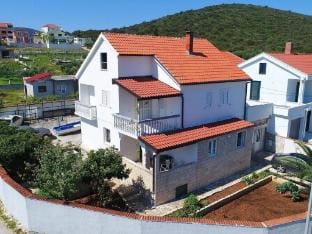 bedroom apartment with garden Hotel in Dubrovnik-Neretva County