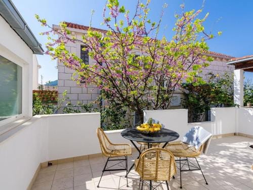 Apartment Sea Shell - Triplex Three-Bedroom Apartment with Terrace Hotel in Dubrovnik