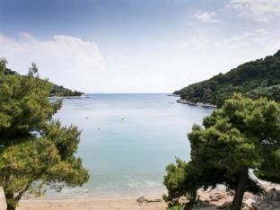 Apartments Franka Saplunara-One-Bedroom Apartment with Terrace and Sea View No1 Hotel in Korita, Mljet