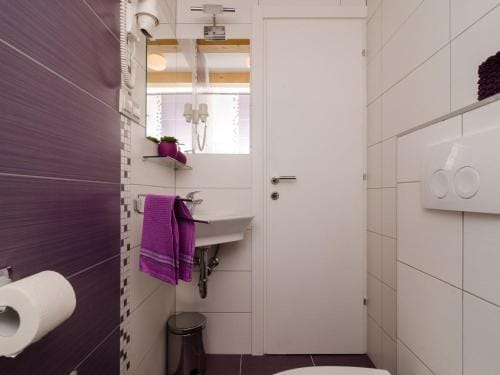 Lavender Garden Apartments - Studio Apartment with City View First Floor - APT 4 Hotel in Dubrovnik