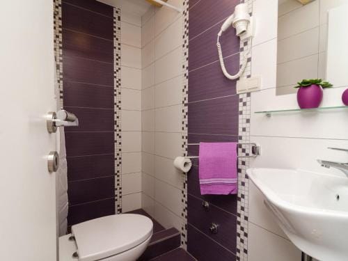 Lavender Garden Apartments - Studio Apartment with City View First Floor - APT 4 Hotel in Dubrovnik