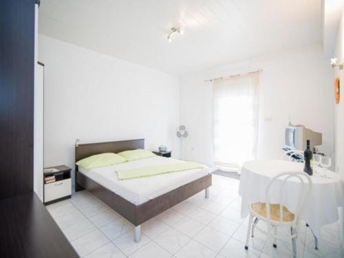 Studio apartment with terrace sea view Hotel in Split-Dalmatia County
