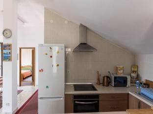 Apartments Kisic - Two-Bedroom Apartment with Balcony and Sea Viewpotkrovlje Hotel in Mlini