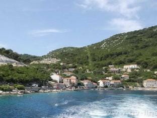 Apartments Laura Mljet - Comfort One Bedroom Apartment with Balcony and Sea View Hotel in Dubrovnik-Neretva County