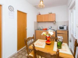 Apartments Anka - One-Bedroom Apartment with Balcony and Sea View Hotel in Dubrovnik-Neretva County