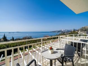 Villa Samba - Studio Apartment with Balcony and Sea View Hotel in Plat