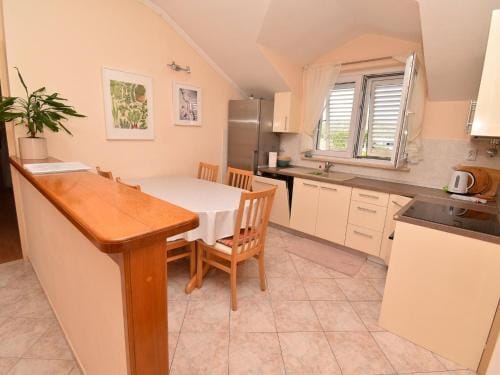 bedroom apartment with garden Hotel in Srebreno