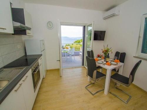 Apartments Vesela - Comfort One Bedroom Apartment with Balcony and Sea View Hotel in Dubrovnik-Neretva County