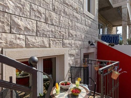 Apartments Subrenum - Superior Studio Apartment with Small Terrace S4 Hotel in Mlini