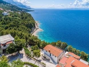 Rooms Sani - Double Room with Terrace and Sea View S3 Hotel in Brela