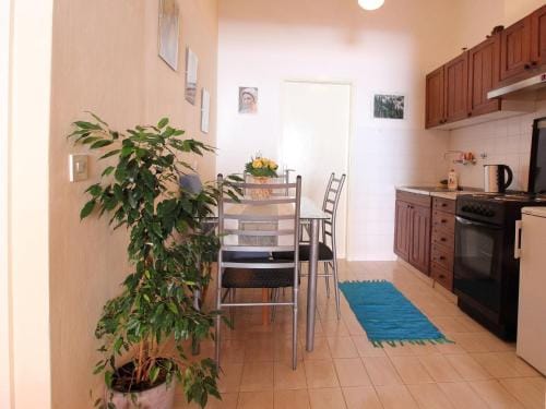 Apartments Magda- Comfort Studio Apartment with Patio and Garden View Apartman 1 Hotel in Cavtat