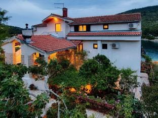 Apartments Malo Lago - One-Bedroom Apartment with Balcony and Sea View - 2nd floor Apartment 7 Hotel in Dubrovnik-Neretva County