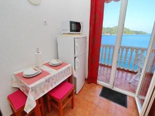 Apartments Filipovic - One-Bedroom Apartment with Balcony and Sea View A1 Hotel in Dubrovnik-Neretva County