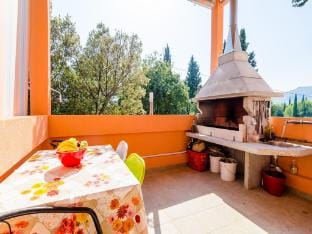 Apartments Donita - Comfort Two Bedroom Apartment with Balcony and Sea View Hotel in Dubrovnik-Neretva County