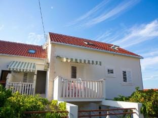 Apartments Lenka - Two Bedroom Apartment with Garden Terrace A4 Hotel in Split-Dalmatia County