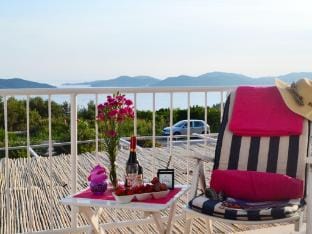 bedroom apartment with balcony Hotel in Dubrovnik-Neretva County