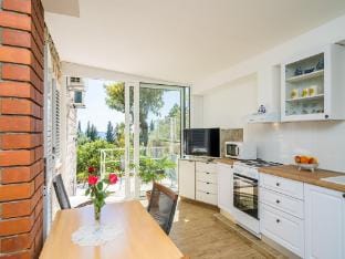Guest House Villa Nina- Two Bedroom Apartment  with  Terrace and Sea View Apt67 Hotel in Mlini