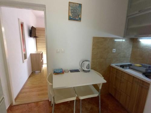 Apartments Vinko Mljet- One-Bedroom Apartment with Terrace A4 Hotel in Dubrovnik-Neretva County